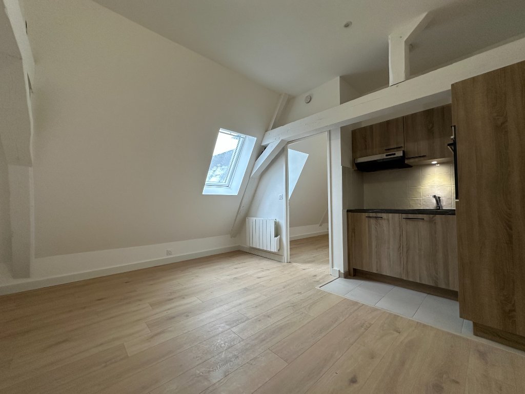 APPARTEMENT T2 A LOUER - SECLIN - 30.92 m2 - 595�&euro; charges comprises par mois