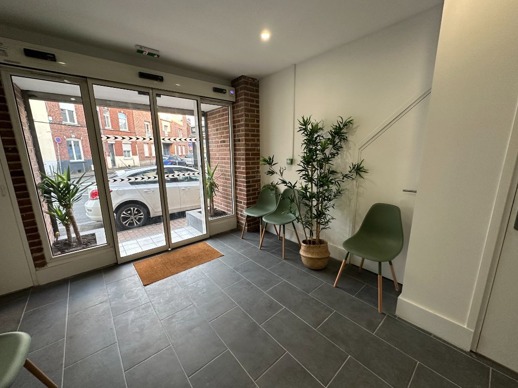 LOCAL COMMERCIAL A VENDRE - FACHES THUMESNIL - 115 m2 - 245 000 €