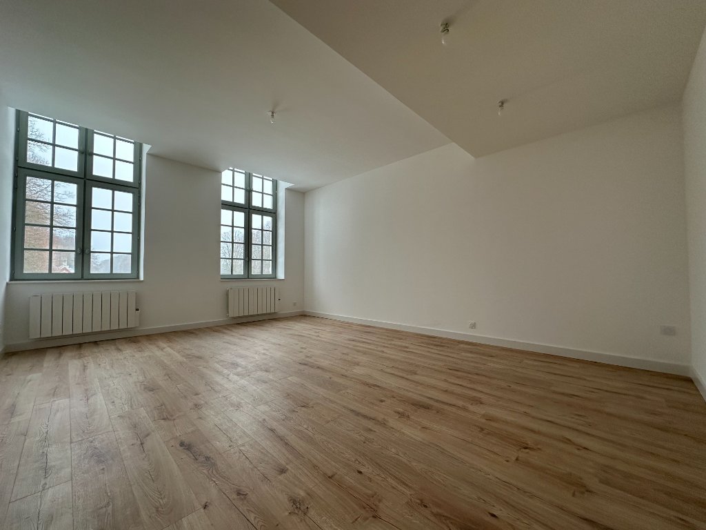 APPARTEMENT T2 A LOUER - SECLIN - 64.4 m2 - 765�&euro; charges comprises par mois