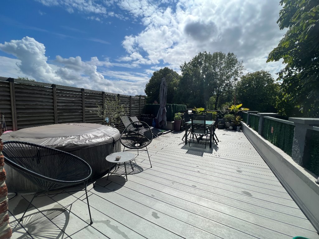 IMMEUBLE A VENDRE - SECLIN - 170 m2 - 387 000 €