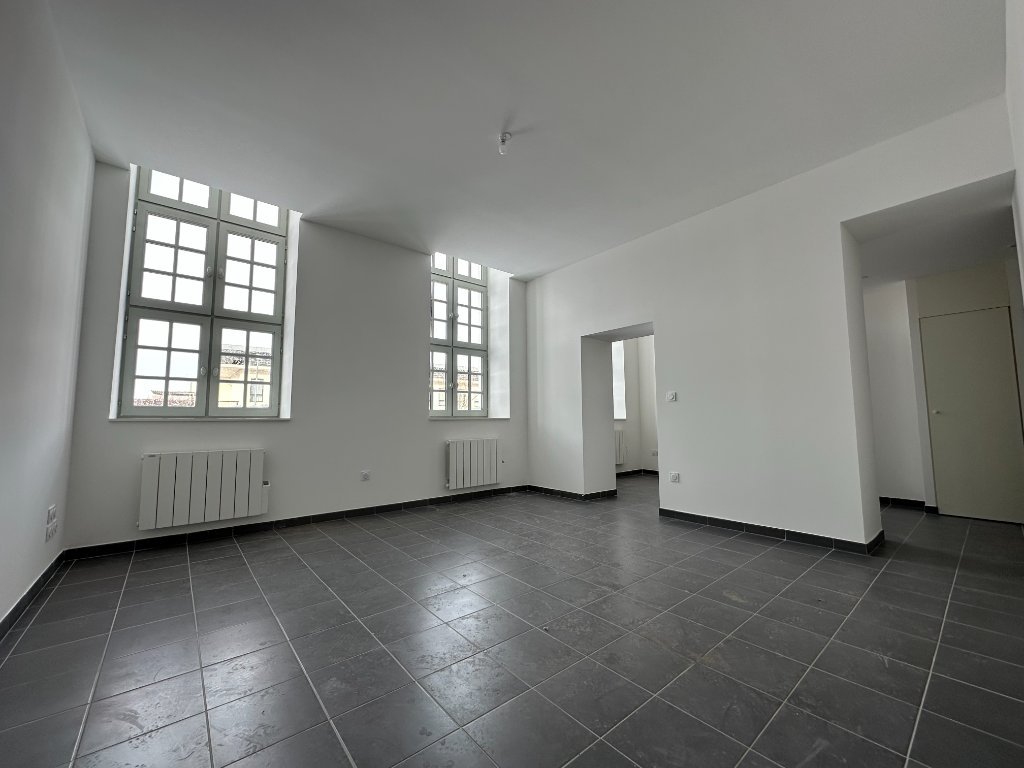 APPARTEMENT T2 A LOUER - SECLIN - 55.7 m2 - 690 € charges comprises par mois