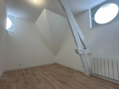 APPARTEMENT T4 A LOUER - SECLIN - 78.5 m2 - 880�&euro; charges comprises par mois