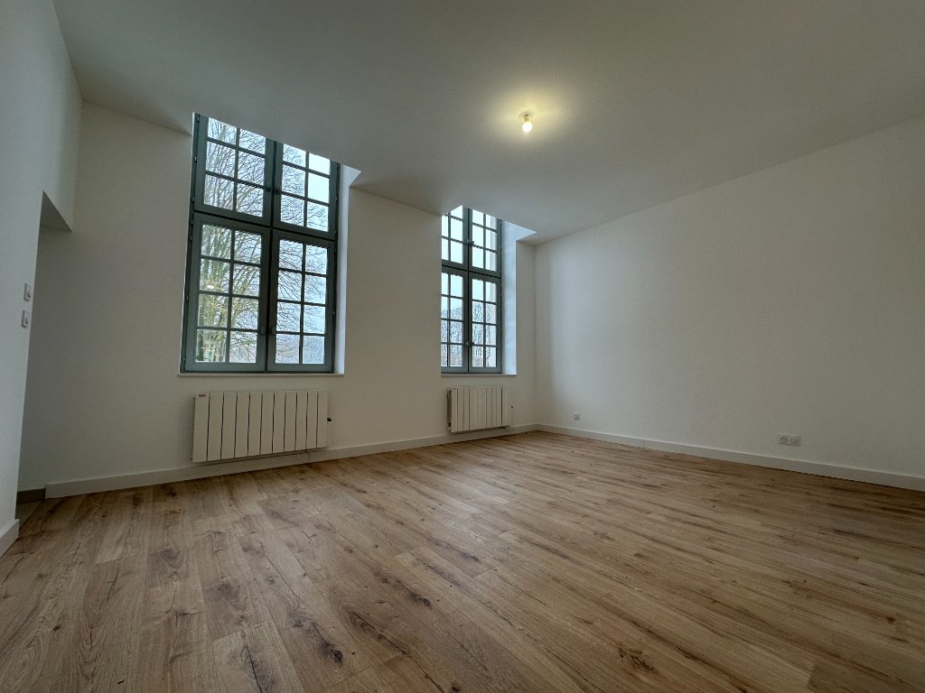 APPARTEMENT T1 A LOUER - SECLIN - 38.2 m2 - 595�&euro; charges comprises par mois