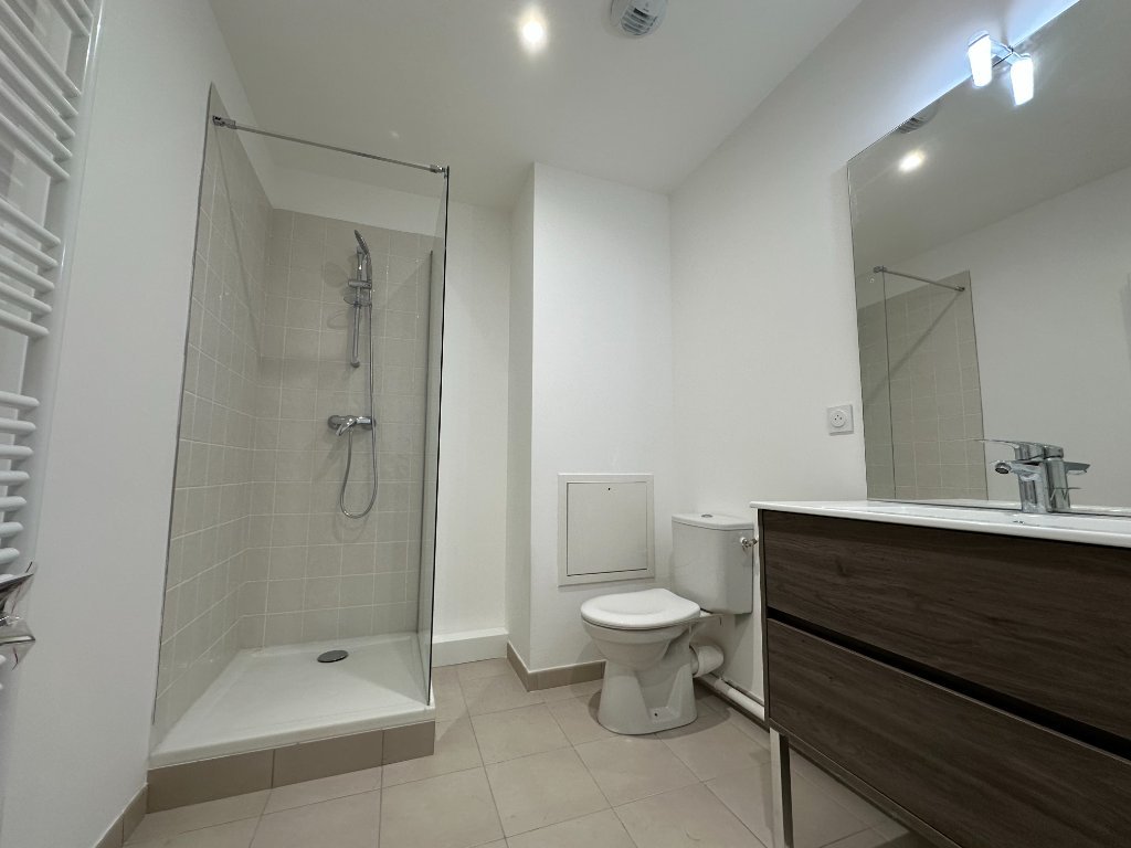 APPARTEMENT T1 A LOUER - SECLIN - 38.2 m2 - 595�&euro; charges comprises par mois