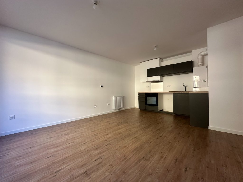 APPARTEMENT T2 A LOUER - RONCQ - 42.8 m2 - 613 &euro; charges comprises par mois