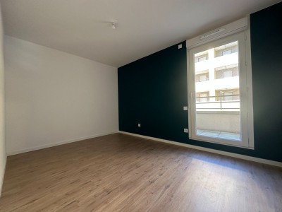 APPARTEMENT T2 A LOUER - RONCQ - 42.8 m2 - 613 &euro; charges comprises par mois