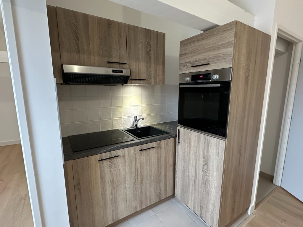 APPARTEMENT T2 A LOUER - SECLIN - 30.92 m2 - 595�&euro; charges comprises par mois