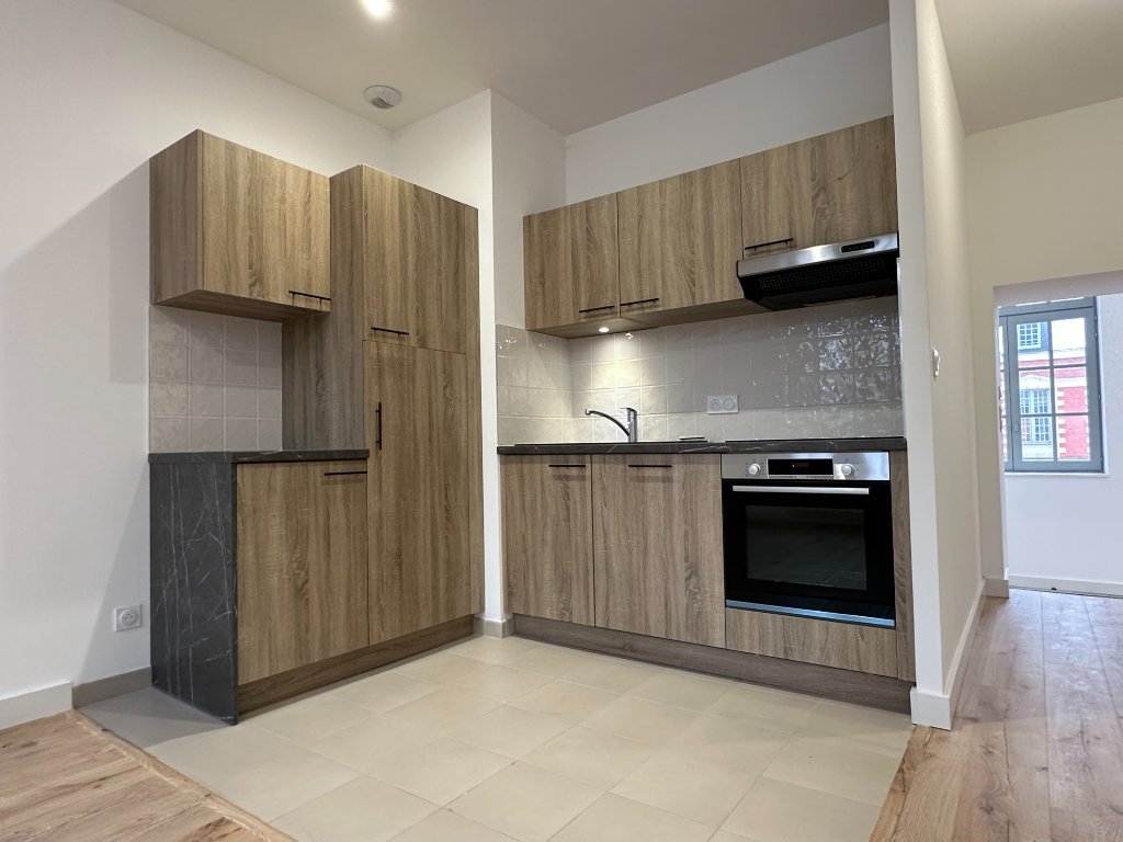 APPARTEMENT T2 A LOUER - SECLIN - 59.6 m2 - 710�&euro; charges comprises par mois