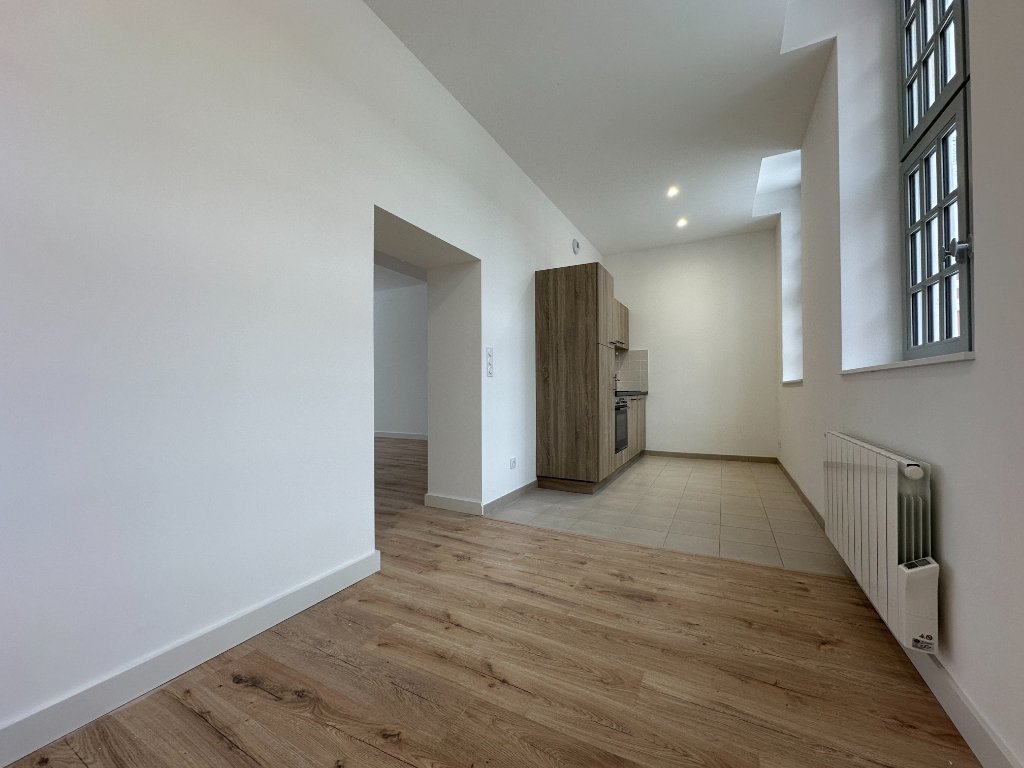 APPARTEMENT T2 A LOUER - SECLIN - 64.4 m2 - 765�&euro; charges comprises par mois