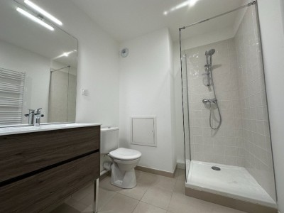 APPARTEMENT T2 A LOUER - SECLIN - 64.4 m2 - 765�&euro; charges comprises par mois