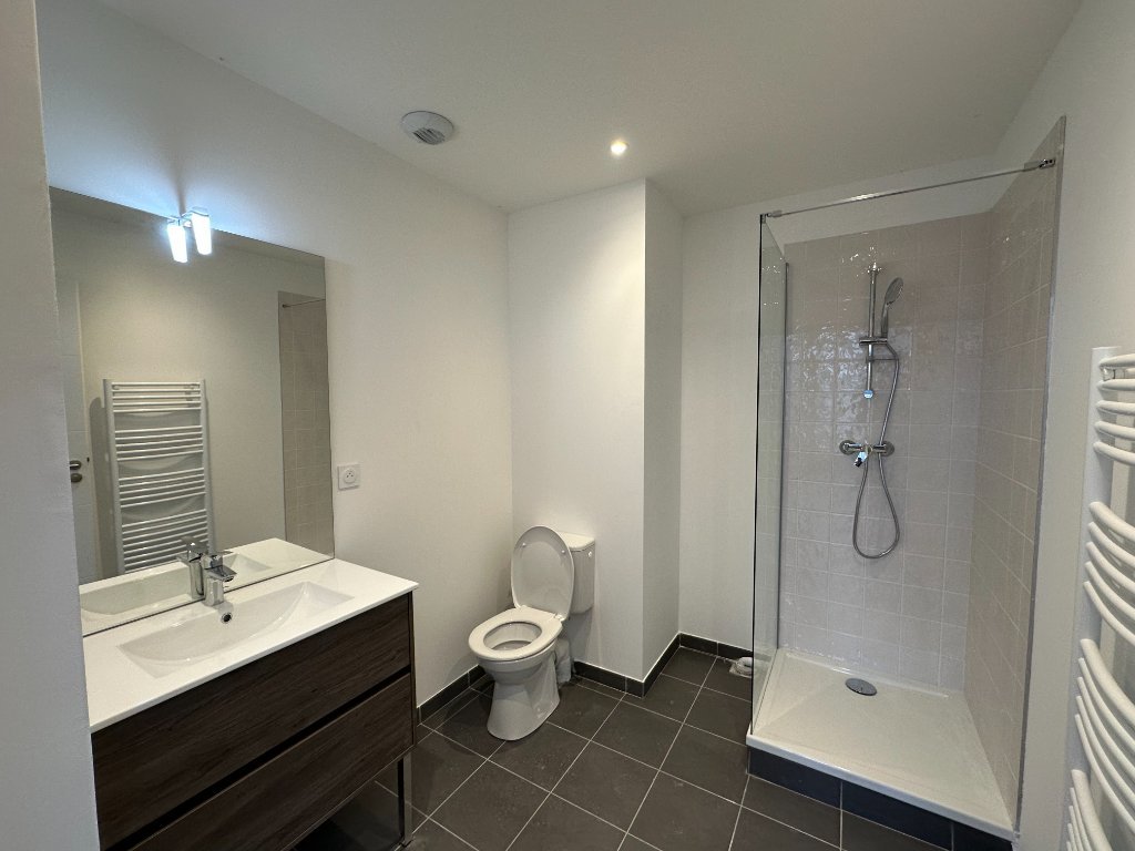 APPARTEMENT T2 A LOUER - SECLIN - 48.6 m2 - 670�&euro; charges comprises par mois