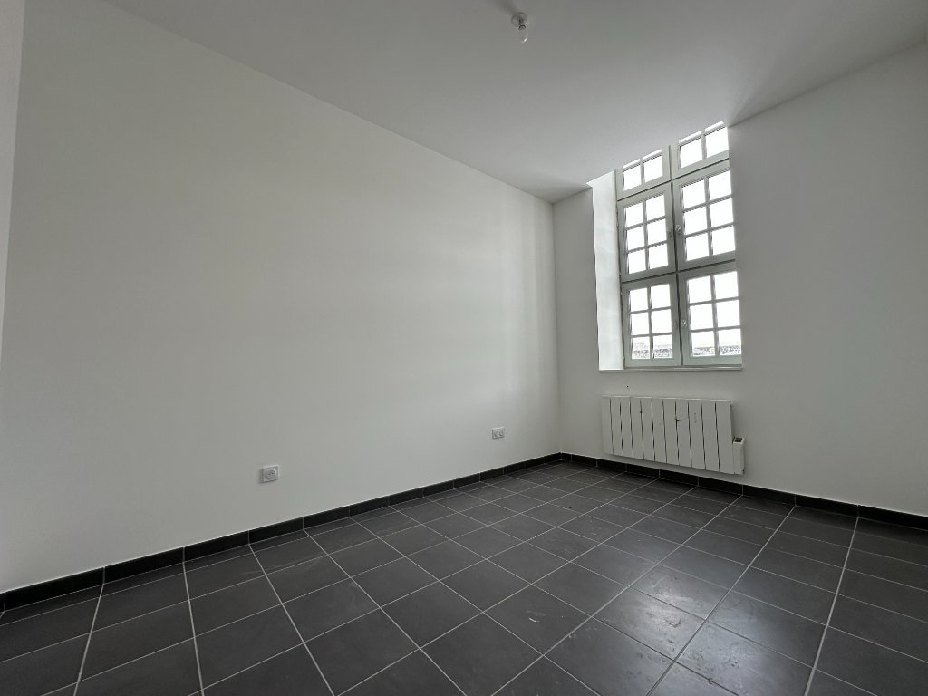 APPARTEMENT T2 A LOUER - SECLIN - 55.7 m2 - 690�&euro; charges comprises par mois