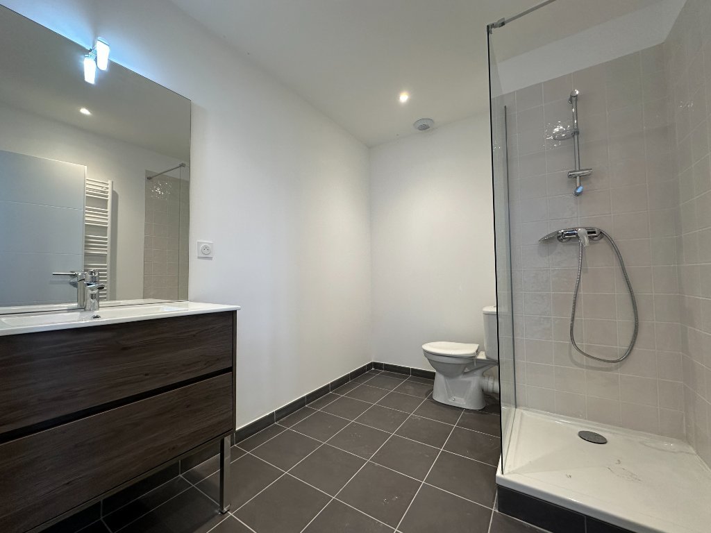 APPARTEMENT T2 A LOUER - SECLIN - 55.7 m2 - 690�&euro; charges comprises par mois