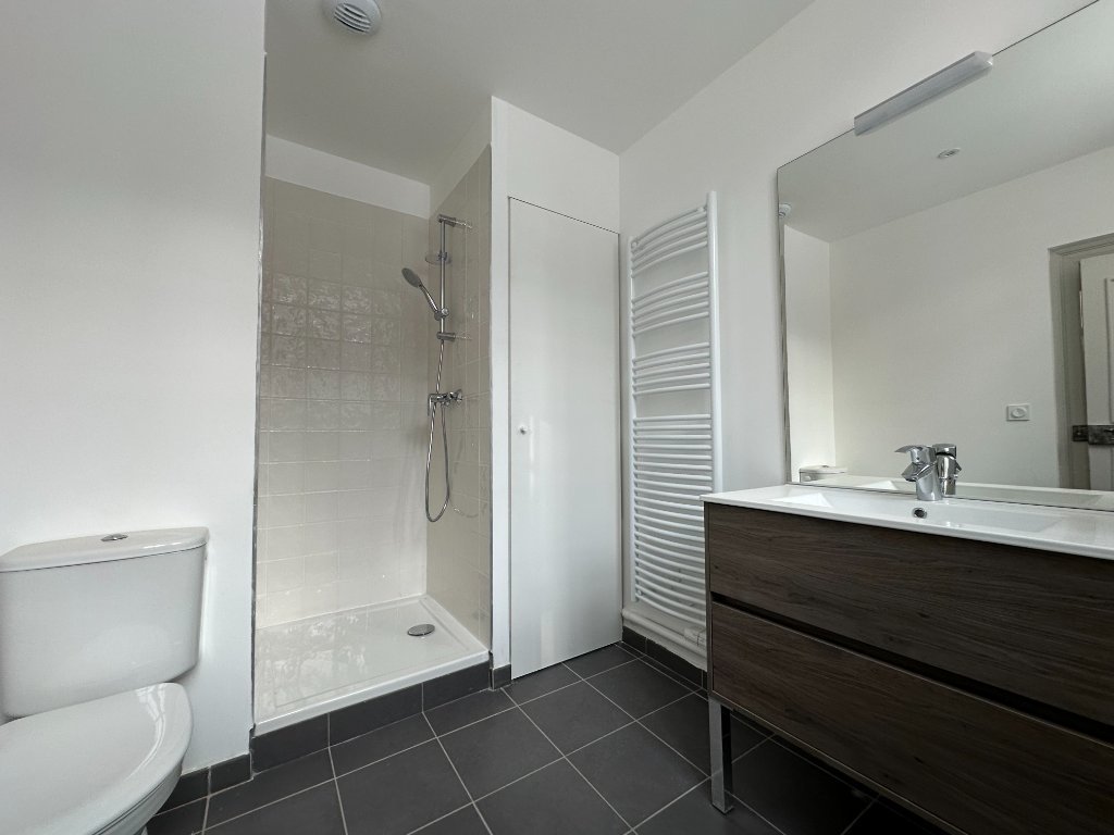 APPARTEMENT T2 A LOUER - SECLIN - 60.3 m2 - 700�&euro; charges comprises par mois