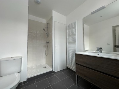 APPARTEMENT T2 A LOUER - SECLIN - 60.3 m2 - 700�&euro; charges comprises par mois