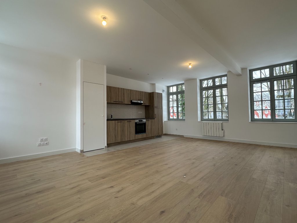 APPARTEMENT T2 A LOUER - SECLIN - 51.6 m2 - 680�&euro; charges comprises par mois