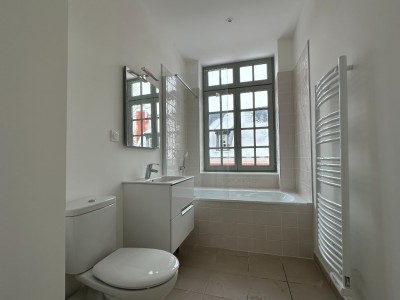 APPARTEMENT T2 A LOUER - SECLIN - 51.6 m2 - 680�&euro; charges comprises par mois