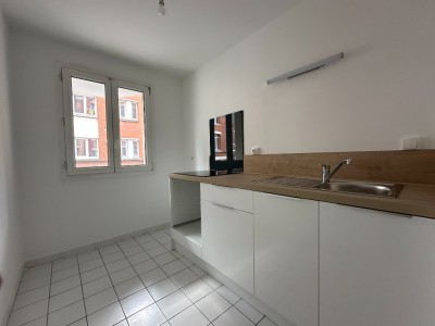 APPARTEMENT T3 A LOUER - LA MADELEINE - 56.92 m2 - 940 &euro; charges comprises par mois