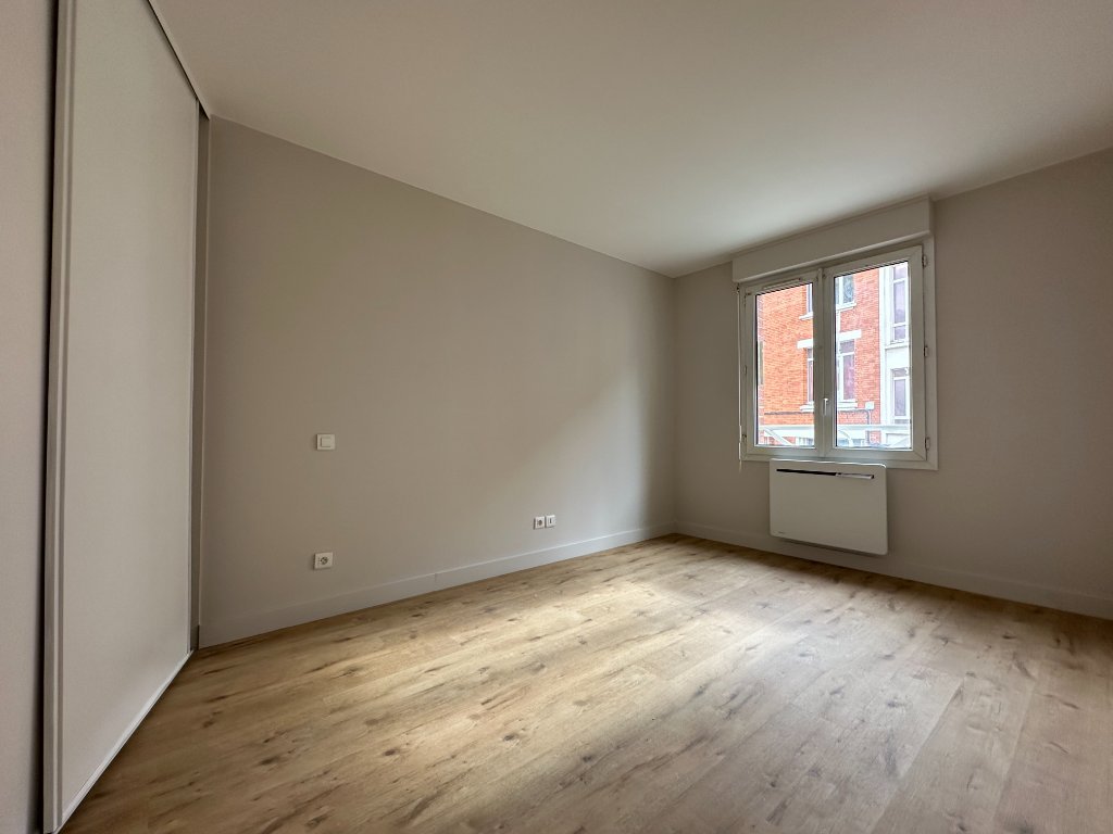 APPARTEMENT T3 A LOUER - LA MADELEINE - 56.92 m2 - 940 &euro; charges comprises par mois