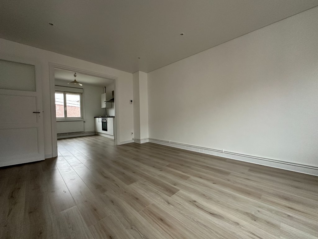 APPARTEMENT T3 A LOUER - LILLE - 62.69 m2 - 845�&euro; charges comprises par mois