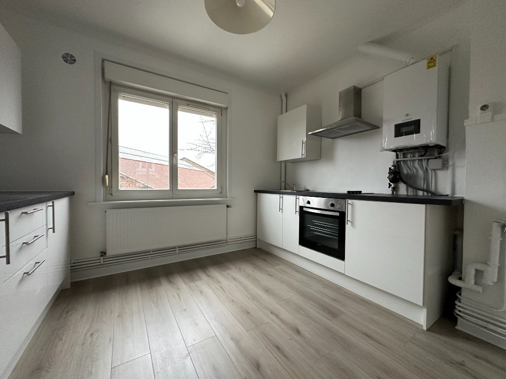 APPARTEMENT T3 A LOUER - LILLE - 62.69 m2 - 845�&euro; charges comprises par mois