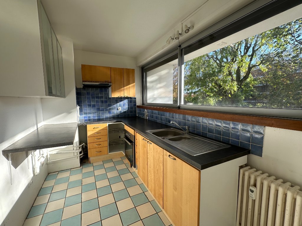 APPARTEMENT T3 A LOUER - LILLE - 65.5 m2 - 1�027,70�&euro; charges comprises par mois