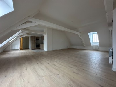 APPARTEMENT T3 A LOUER - SECLIN - 84.12 m2 - 950�&euro; charges comprises par mois