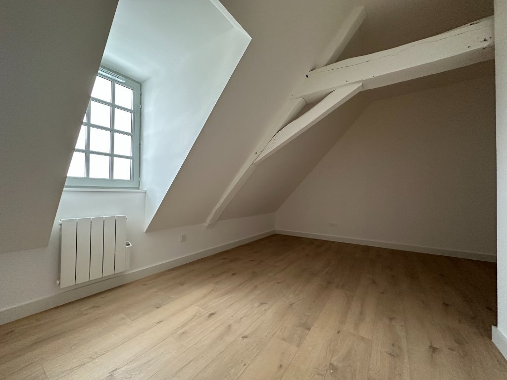 APPARTEMENT T3 A LOUER - SECLIN - 84.12 m2 - 950�&euro; charges comprises par mois