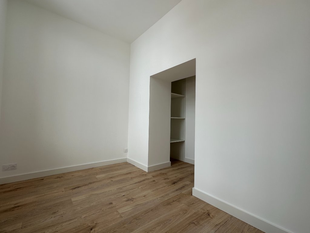 APPARTEMENT T3 A LOUER - SECLIN - 63.8 m2 - 760�&euro; charges comprises par mois