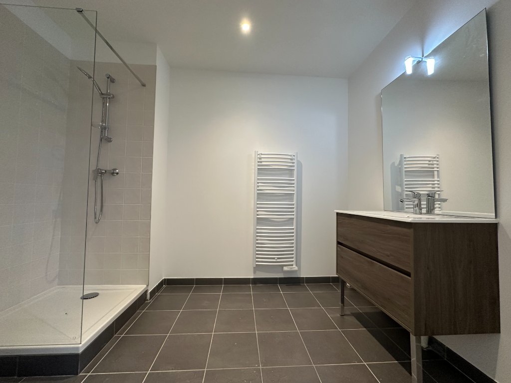 APPARTEMENT T3 A LOUER - SECLIN - 51.9 m2 - 695�&euro; charges comprises par mois