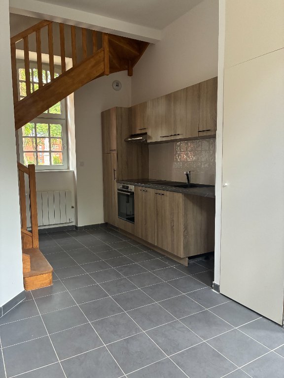 APPARTEMENT T3 A LOUER - SECLIN - 100 m2 - 900 &euro; charges comprises par mois