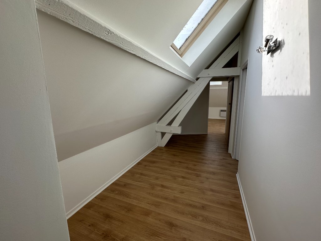 MAISON A LOUER - VERLINGHEM - 77.54 m2 - 980 &euro; charges comprises par mois