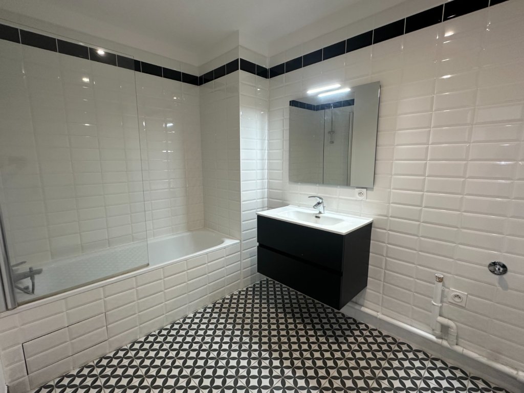 APPARTEMENT T4 BIS A LOUER - MARQUETTE LEZ LILLE - 125.52 m2 - 1 212 &euro; charges comprises par mois