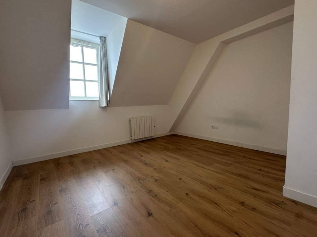 APPARTEMENT T4 BIS A LOUER - MARQUETTE LEZ LILLE - 125.52 m2 - 1 212 &euro; charges comprises par mois